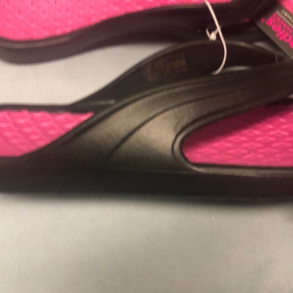 Bobbie Brooks flip flop Sandals - Picture 3 of 3